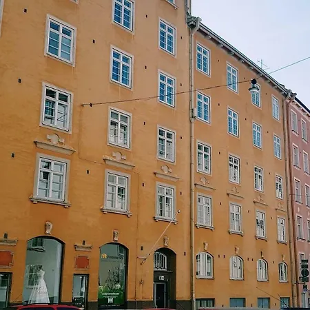 Huoneisto Bright And Sympathetic In The Elegant Region Near Kamppi *